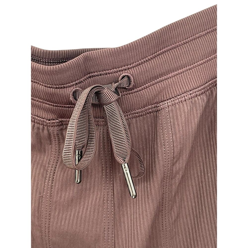 Lululemon Dance Studio Relaxed Fit Mid Rise Cargo Pant Brown Size Medium - Picture 4 of 13
